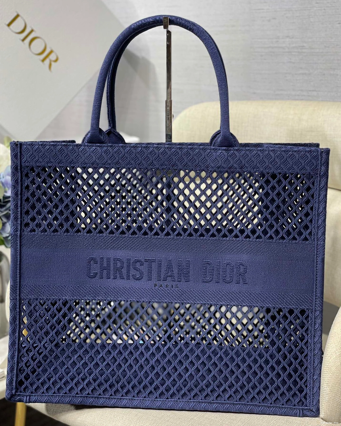 Tote-42*35*18.5cm Large Book Diro 0801